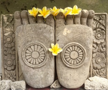 buddha's feet in bali